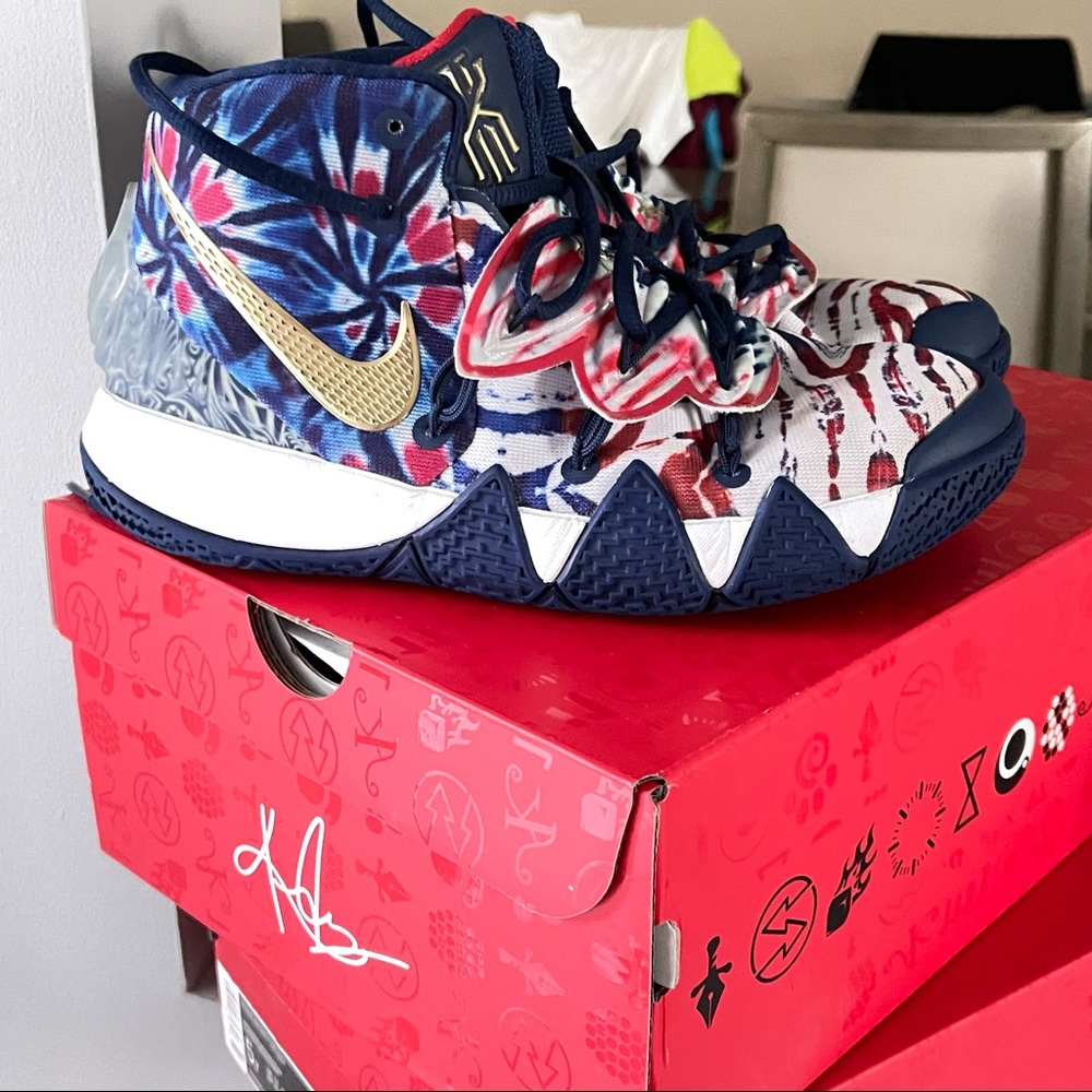 Nike Kyrie Hybrid S2 What The USA’ sneakers shoes size: big boys 4.5